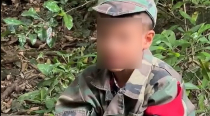 Niño que fue grabado diciendo que es del ELN Niño que fue grabado diciendo que es del ELN