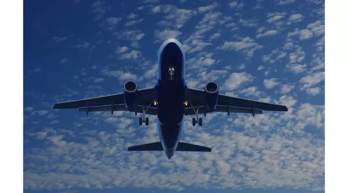 ¿Por qué en los aviones no hay paracaídas, pero sí salvavidas? ¿Por qué en los aviones no hay paracaídas, pero sí salvavidas?