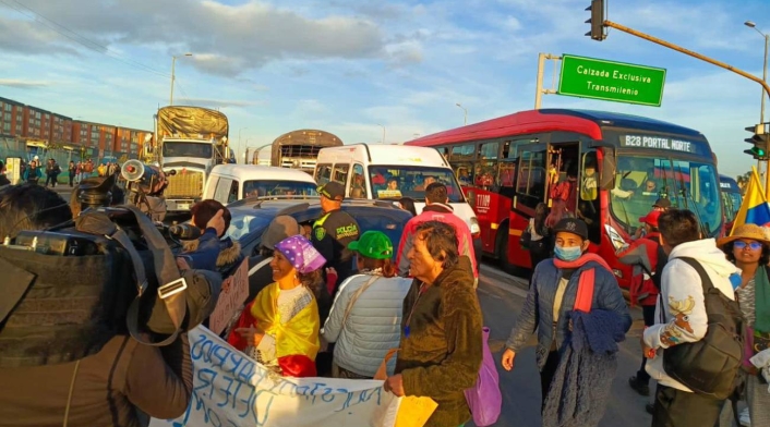 Transmilenio: Portal Américas y estaciones cerradas por protestas Transmilenio: Portal Américas y estaciones cerradas por protestas