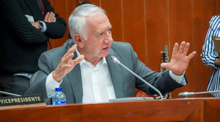 Guillermo Alfonso Jaramillo, ministro de salud.