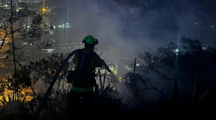 Mujer armó voraz incendio durante una escena de celos Mujer armó voraz incendio durante una escena de celos