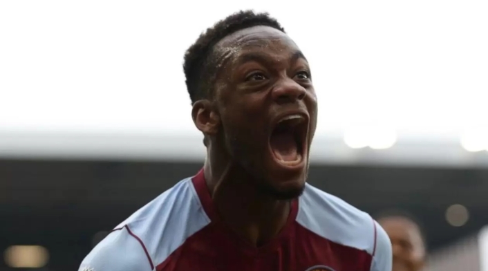 Jhon Jader Durán en Aston Villa Jhon Jader Durán en Aston Villa