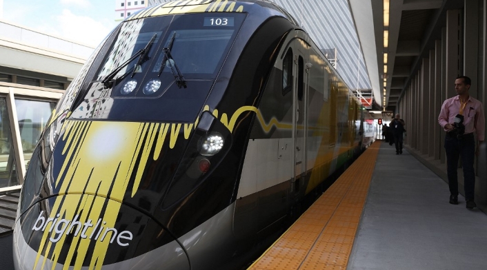 Inauguran viaje en tren de alta velocidad Miami-Orlando Inauguran viaje en tren de alta velocidad Miami-Orlando