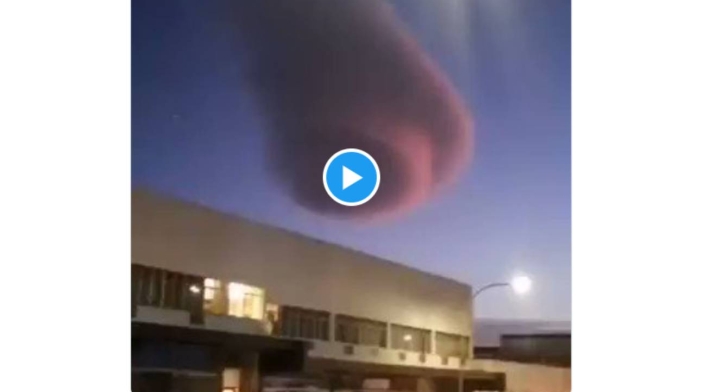 Nube roja aparece en cielo: pensaron que era Apocalipsis Nube roja aparece en cielo: pensaron que era Apocalipsis