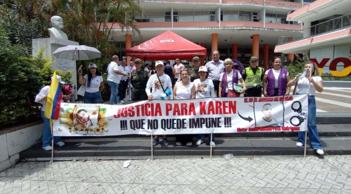 Con plantón los familiares de ibaguereña, víctima de feminicidio, reclaman justicia y celeridad en proceso