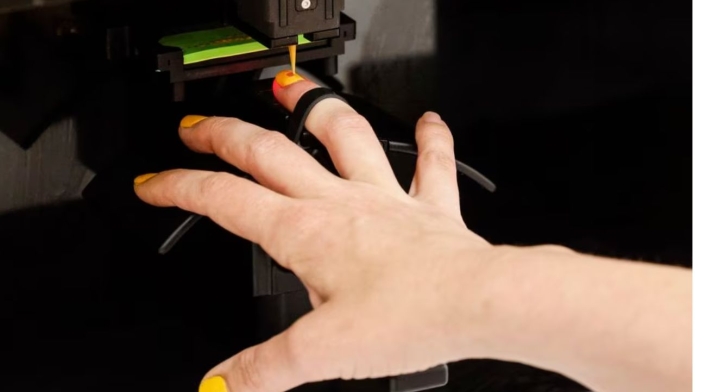 Robot Pinta uñas