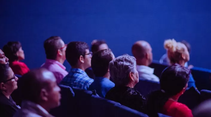 Semana del cine en Bogotá ¿cuándo es? Semana del cine en Bogotá-personas en el cine