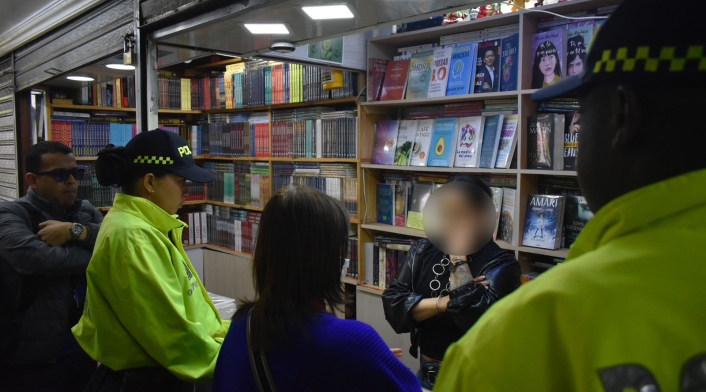 A extinción de dominio bienes que se dedicaban a la producción y venta de libros piratas en Bogotá