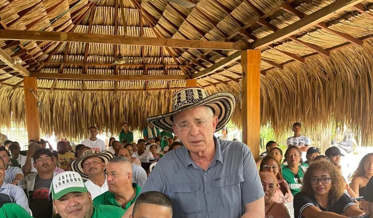 Álvaro Uribe Vélez Álvaro Uribe Vélez