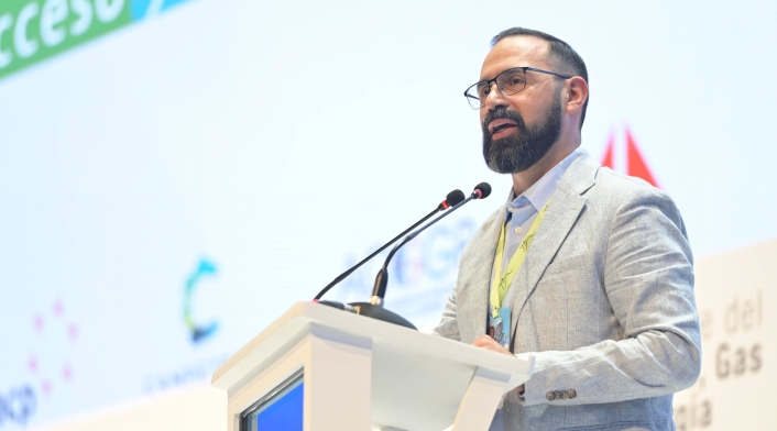 Andrés Camacho, ministro de Minas