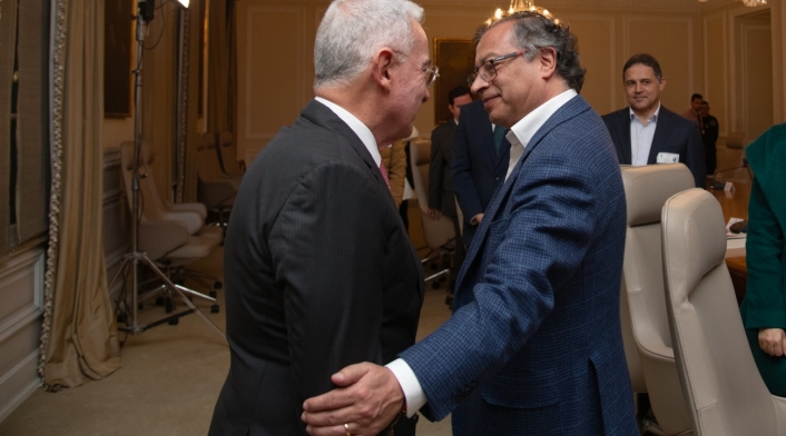 Reunión presidente Petro y Uribe