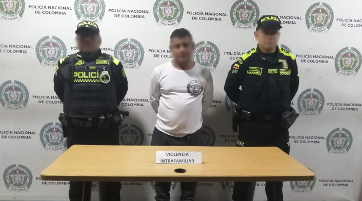 Bombero Diego Pachón, detenido por violencia intrafamiliar