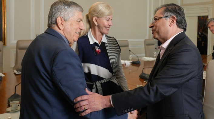 César Gaviria y Gustavo Petro César Gaviria y Gustavo Petro