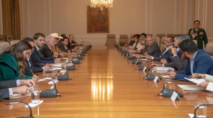 Reunión Petro – Uribe Reunión Petro – Uribe