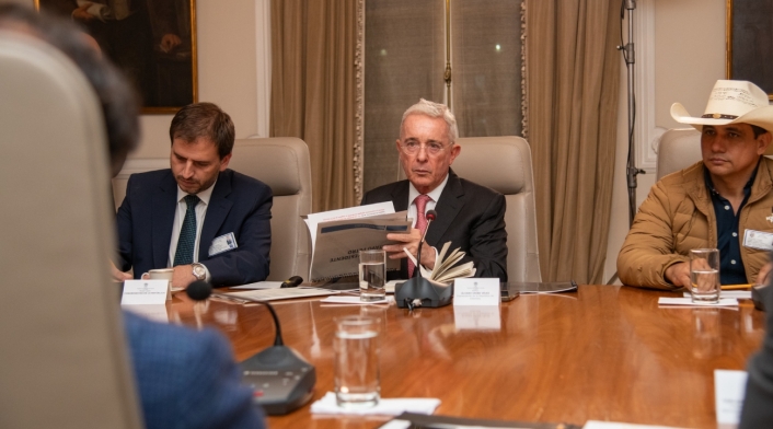 Reunión entre Gustavo Petro y Álvaro Uribe en Palacio