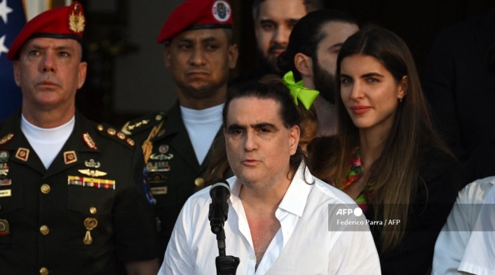 Alex Saab una vez en Venezuela al lado de Nicolás Maduro Alex Saab una vez en Venezuela al lado de Nicolás Maduro