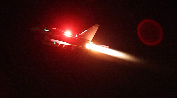 Avión británico rumbo a Yemen