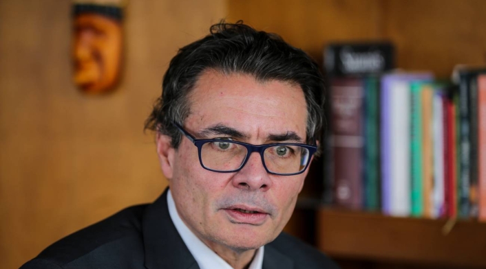 Alejandro Gaviria Alejandro Gaviria