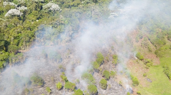 Incendios y lluvias golpean a Cundinamarca Incendios y lluvias golpean a Cundinamarca