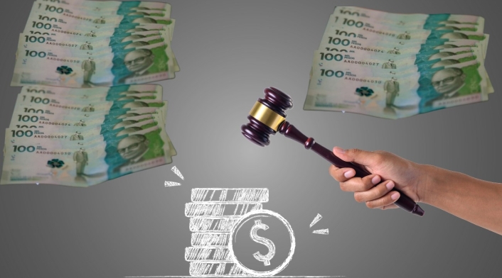 Subasta - dinero Subasta - dinero
