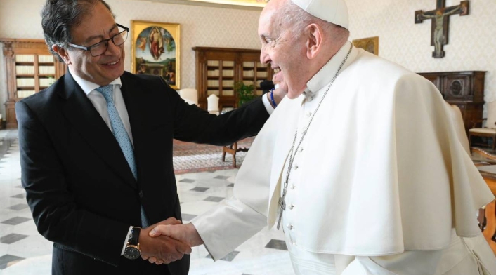 Papa Francisco y petro Papa Francisco y petro