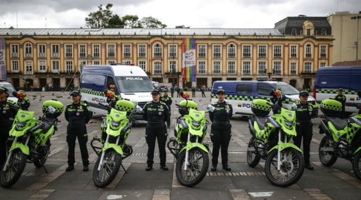 Policías Policías