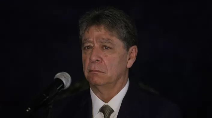 Bruce Mac Master, Presidente de la ANDI. Declaraciones del Consejo Gremial Nacional junto al Ministro de Defensa, Iván Velásquez, y la Cúpula Militar y de Policía al término de la reunión con los gremios económicos para discutir temas de seguridad nacional que afectan al sector productivo. Declaraciones del Consejo Gremial Nacional junto al Ministro de Defensa, Iván Velásquez, y la Cúpula Militar y de Policía.