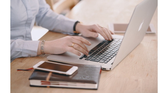 Colaborador Empleado en oficina