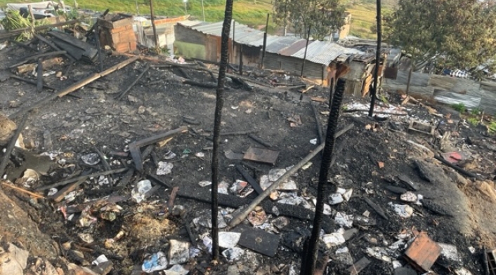 11 viviendas destruidas tras incendio en Ciudad Bolívar