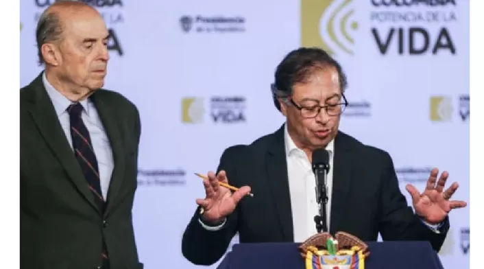 Leyva y Petro Leyva y Petro