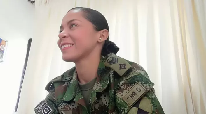 Diva se convierte en la primera mujer colombiana en participar en este conflicto.