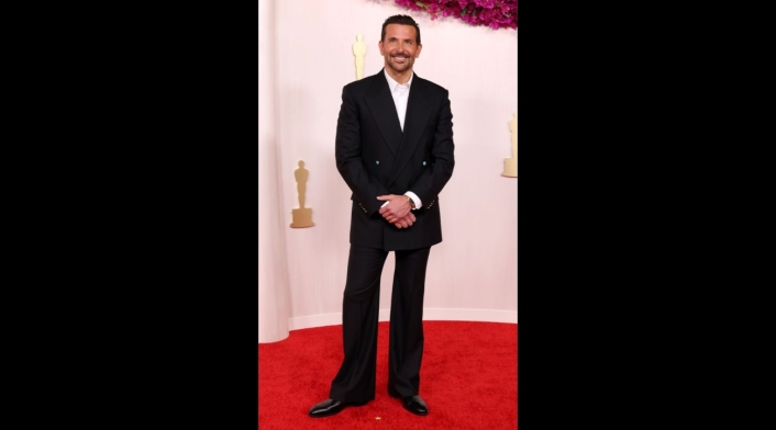 Bradley Cooper Bradley Cooper en la alfombra roja de los Oscar 2024