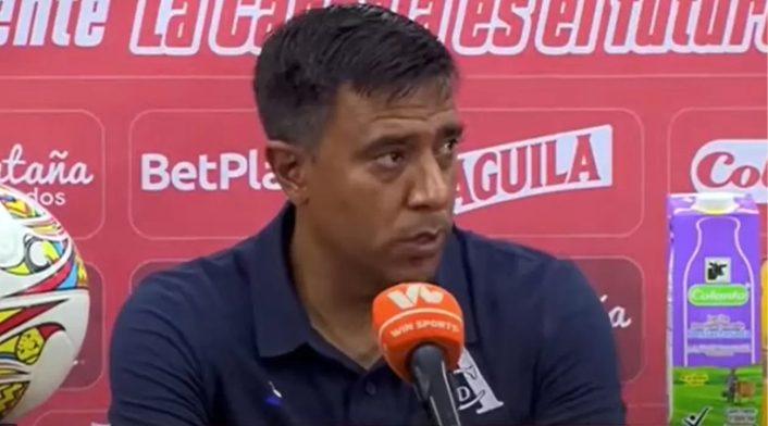 Cesar Farías, DT del América Cesar Farías, DT del América