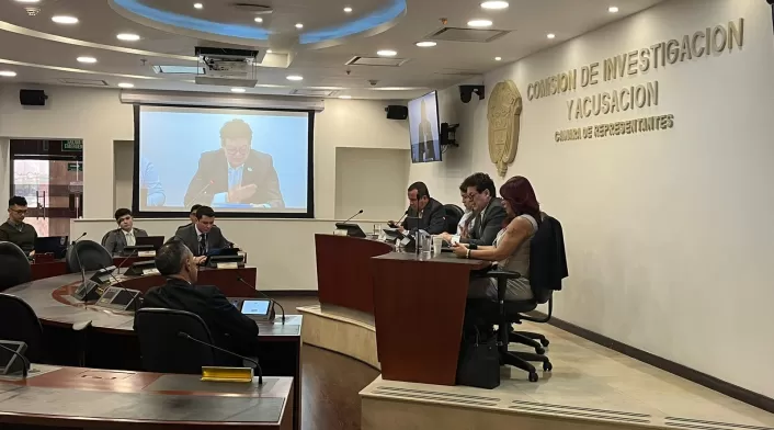 Comisión de Acusación de la Cámara.