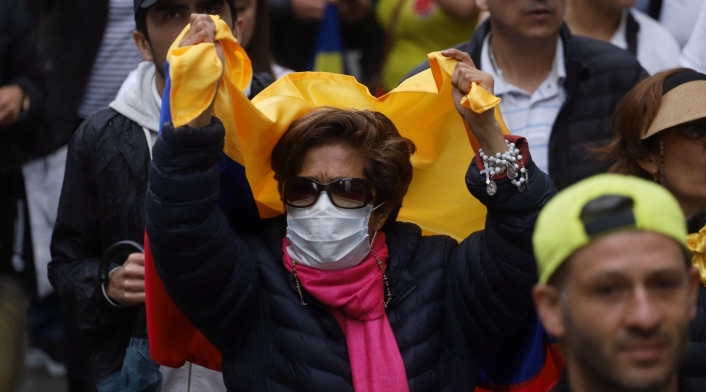 Marchas contra Petro