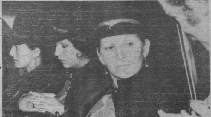 Azafatas del vuelo 601 azafatas de la segunda tripulación a su llegada a Buenos Aires (Edilma Perez, Maria Eugenia Gallo y Magola Gonzalez)