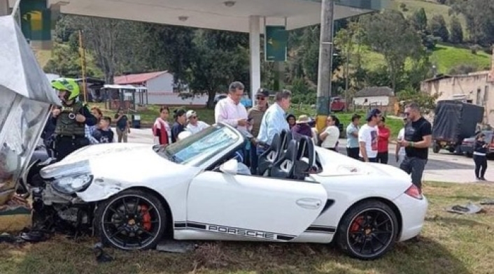 Porsche estrellado