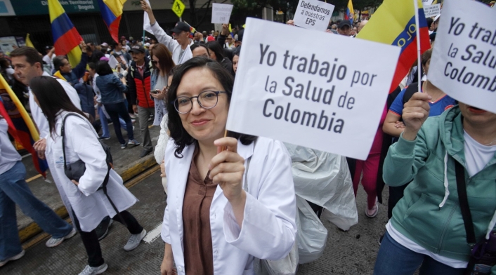 Marchas contra Petro