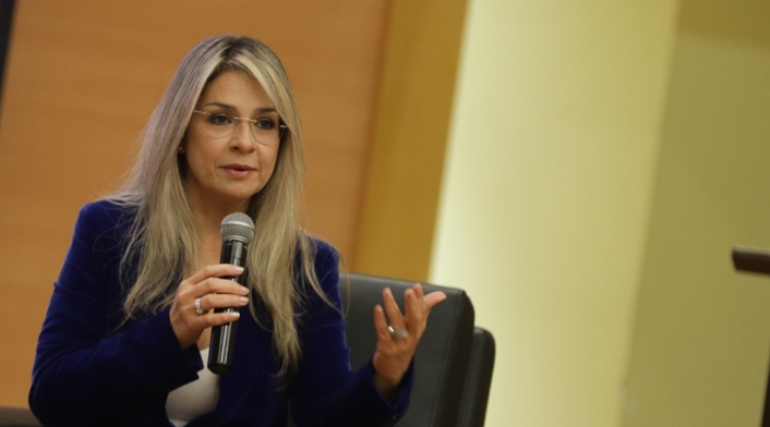 Vicky Dávila Vicky Dávila