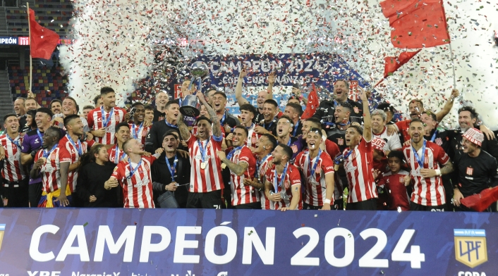 Estudiantes campeón Estudiantes campeón