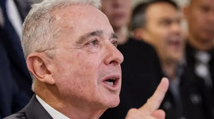 Álvaro Uribe Álvaro Uribe