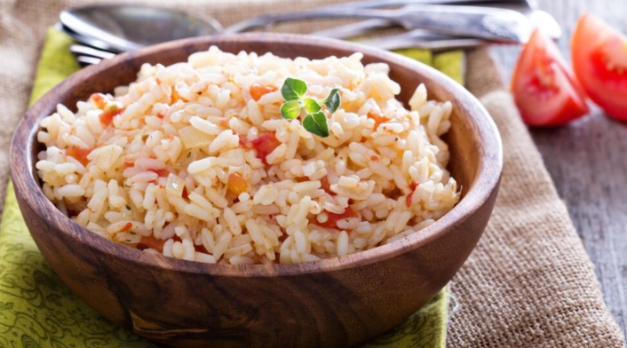 Existe la creencia de que el arroz engorda Existe la creencia de que el arroz engorda