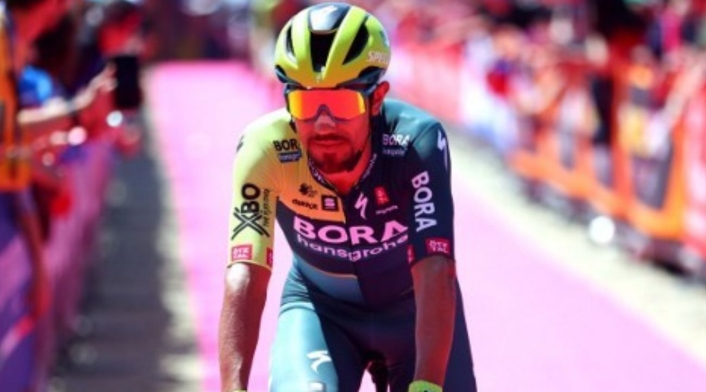 Daniel Felipe Martínez Giro de Italia 2024 Daniel Felipe Martínez en el Giro de Italia 2024