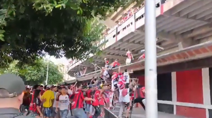 Violencia y caos en Estadio General Santander: Cúcuta Deportivo eliminado del Torneo Betplay Violencia y caos en Estadio General Santander: Cúcuta Deportivo eliminado del Torneo Betplay