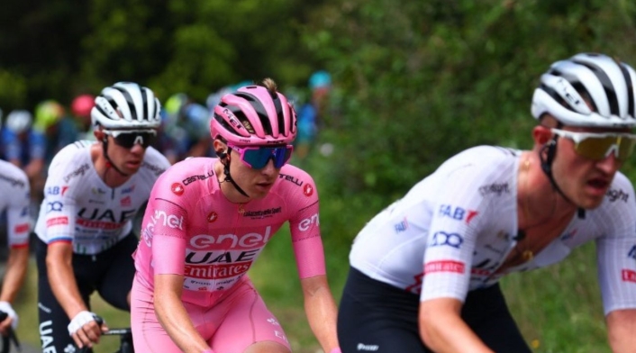 Tadej Pogacar - Giro de Italia 2024 Tadej Pogacar - Giro de Italia 2024