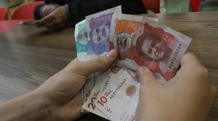 Billetes / pesos colombianos / dinero Billetes / pesos colombianos / dinero