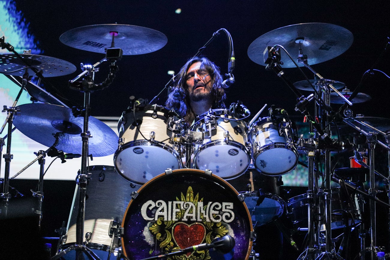 Caifanes rindió homenaje a ambientalistas asesinados  Concierto de Caifanes en Bogotá