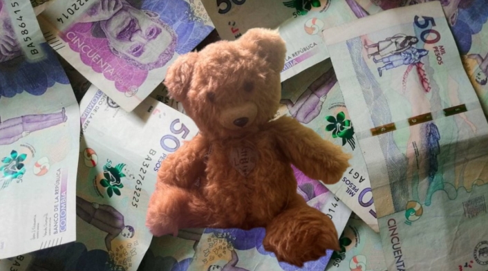 Una abuelita ofrece $2 millones por encontrar su osito de peluche Una abuelita ofrece $2 millones por encontrar su osito de peluche