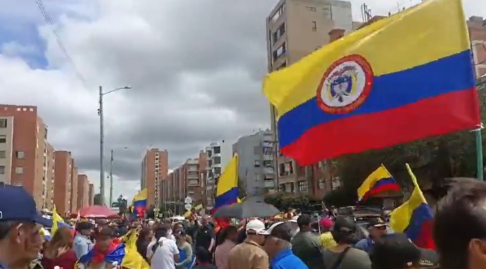 Plantón Fuerza Pública Bogotá Plantón de la Fuerza Pública en Bogotá