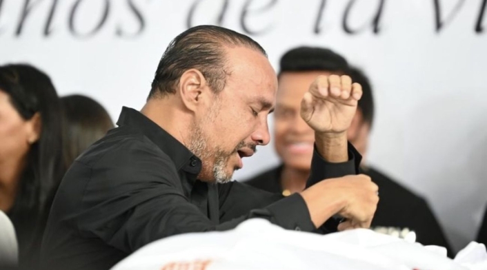 Wilfran castillo llora la pérdida de su tío Omar Geles